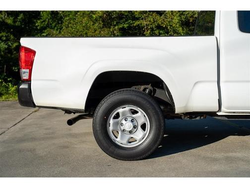 2017 Toyota Tacoma SR