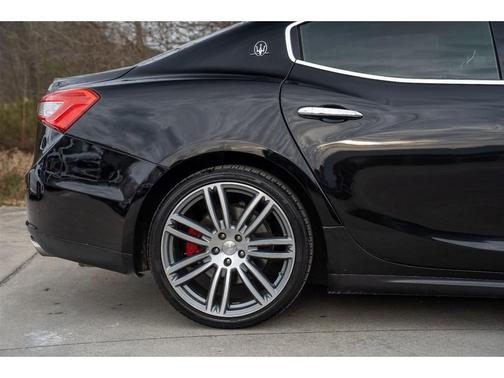 2017 Maserati Ghibli Base