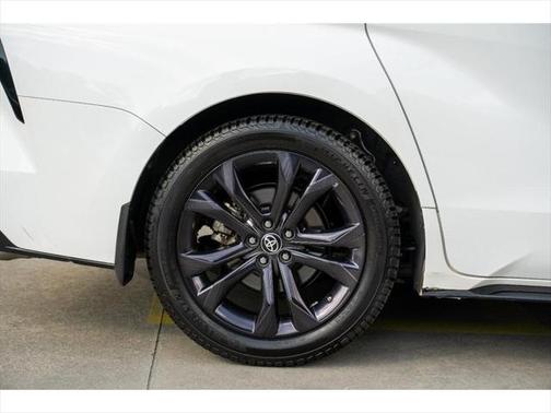 2021 Toyota Sienna XSE 7 Passenger