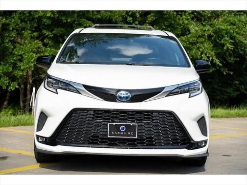 2021 Toyota Sienna XSE 7 Passenger