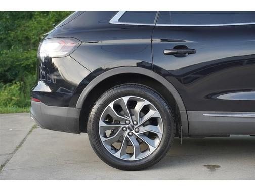 Infinite Black Metallic Clearcoat 2022 Lincoln Nautilus Reserve