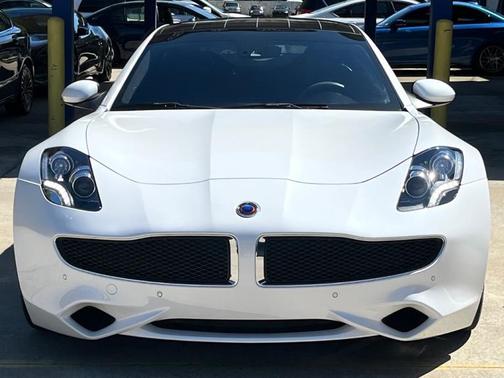 Photo 2 of 32 of 2018 Karma Revero Base