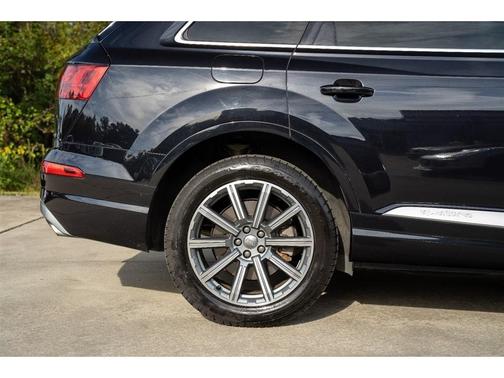 2019 Audi Q7 55 Premium Plus