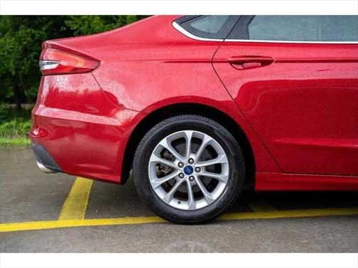 2020 Ford Fusion SE