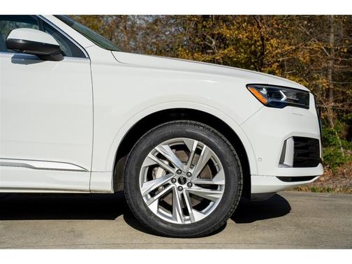 2022 Audi Q7 55 Premium Plus