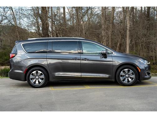 2018 Chrysler Pacifica Hybrid Limited