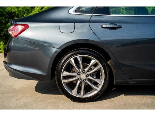 2021 Chevrolet Malibu FWD LT