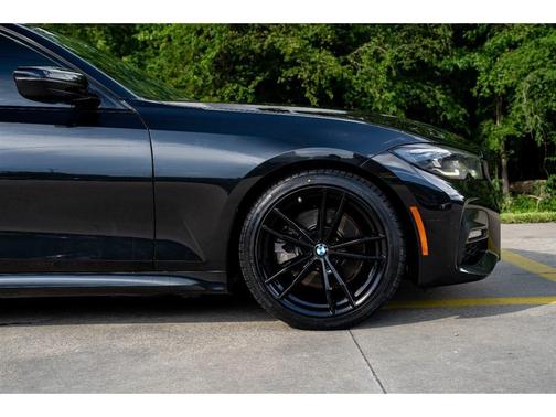 2022 BMW 330 330i