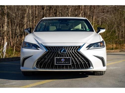 2022 Lexus ES 350 Base