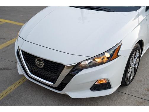 2022 Nissan Altima S FWD