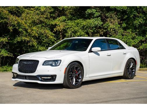 2023 Chrysler 300 C