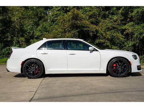 2023 Chrysler 300 C