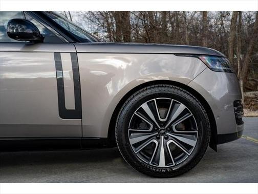2023 Land Rover Range Rover P530 SE