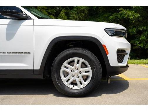 2022 Jeep Grand Cherokee Laredo