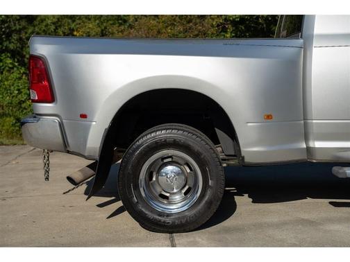2012 RAM 3500 SLT