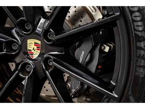 2021 Porsche 911 Carrera