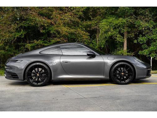 2021 Porsche 911 Carrera