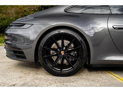 2021 Porsche 911 Carrera