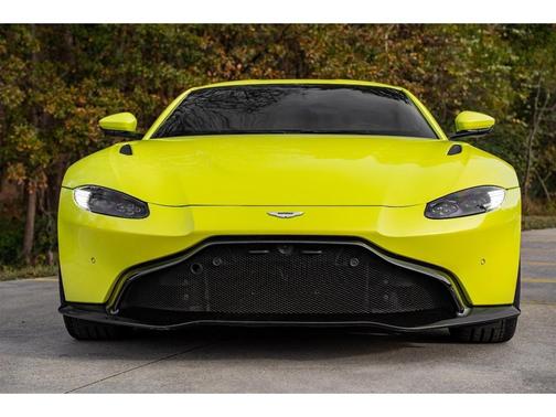 2020 Aston Martin Vantage Base