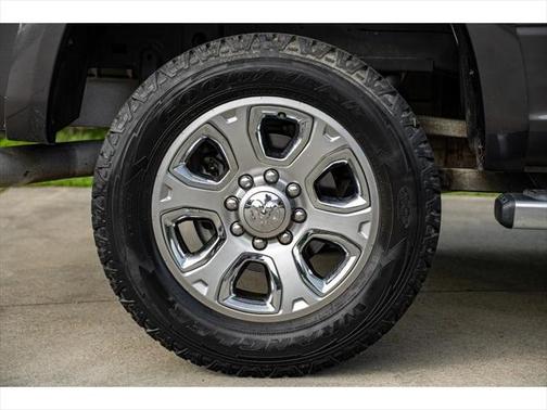2018 RAM 2500 Laramie Crew Cab 4x4 6'4' Box