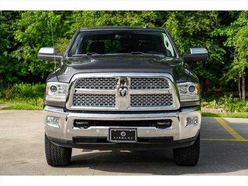 2018 RAM 2500 Laramie Crew Cab 4x4 6'4' Box