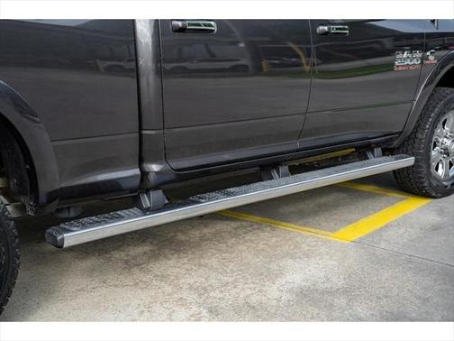 2018 RAM 2500 Laramie Crew Cab 4x4 6'4' Box