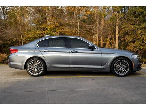 2018 BMW 530 530i