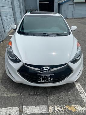 2013 Hyundai ELANTRA SE