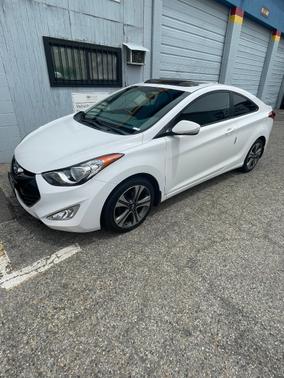 2013 Hyundai ELANTRA SE