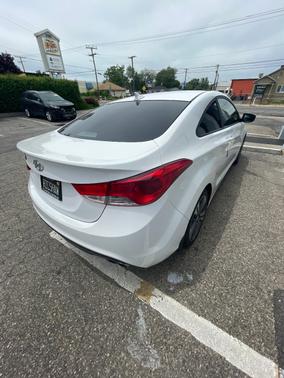 2013 Hyundai ELANTRA SE