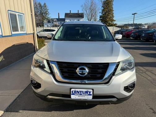 2017 Nissan Pathfinder SL