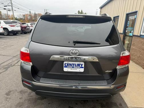 2012 Toyota Highlander SE