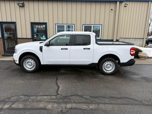 2022 Ford Maverick XL