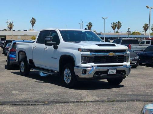 Summit White 2025 Chevrolet Silverado 2500 LT