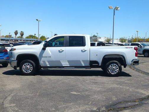 Summit White 2025 Chevrolet Silverado 2500 LT