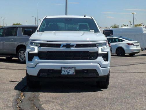 Summit White 2026 Chevrolet Silverado 1500 RST