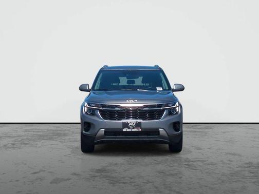 Steel Gray 2025 Kia Seltos S