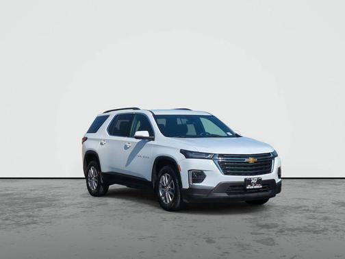 Summit White 2023 Chevrolet Traverse LT Cloth