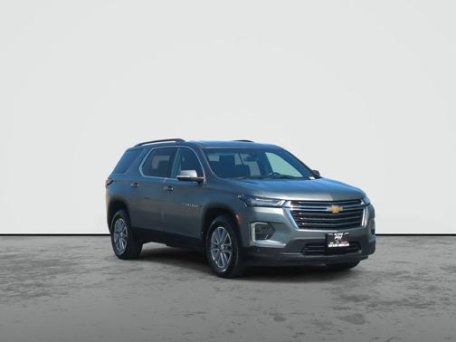 Silver Sage Metallic 2023 Chevrolet Traverse LT Cloth