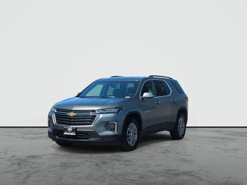 Silver Sage Metallic 2023 Chevrolet Traverse LT Cloth