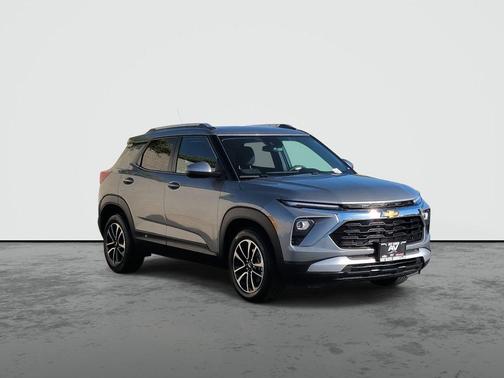 Sterling Gray Metallic 2025 Chevrolet Trailblazer LT