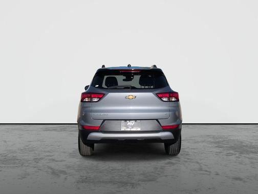 Sterling Gray Metallic 2025 Chevrolet Trailblazer LT