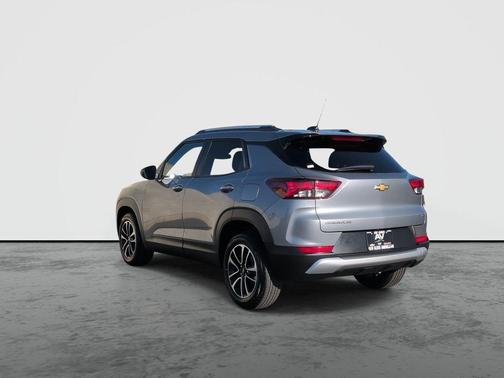 Sterling Gray Metallic 2025 Chevrolet Trailblazer LT