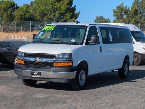 Summit White 2024 Chevrolet Express 3500 RWD 3500 Extended Wheelbase LT