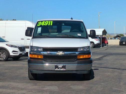 Summit White 2024 Chevrolet Express 3500 RWD 3500 Extended Wheelbase LT