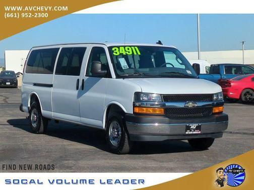 Summit White 2024 Chevrolet Express 3500 RWD 3500 Extended Wheelbase LT