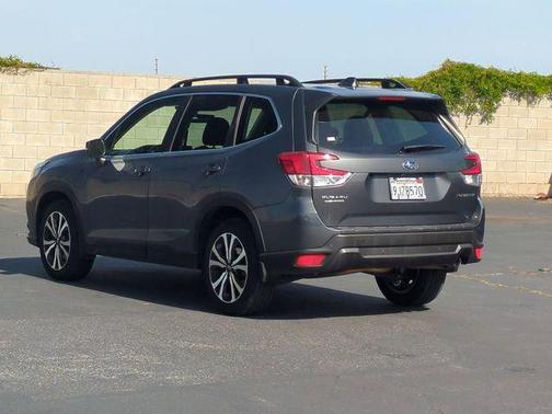 Magnetite Gray Metallic 2023 Subaru Forester Limited