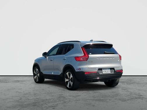 Gray 2023 Volvo XC40 Recharge Pure Electric Twin Plus