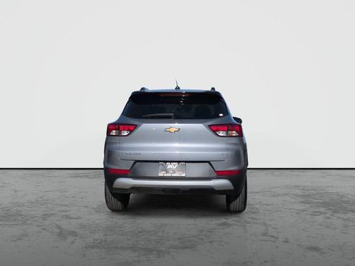 Sterling Gray Metallic 2025 Chevrolet Trailblazer LT