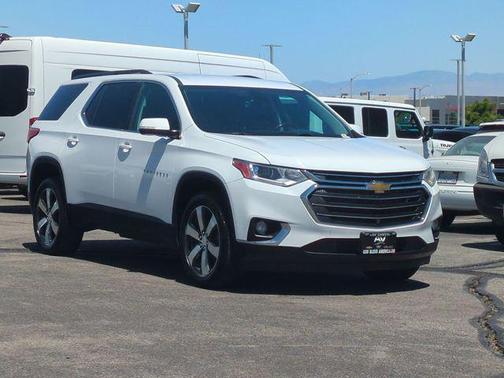 Summit White 2020 Chevrolet Traverse LT Leather